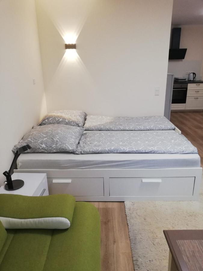 Wohnung Im Erdgeschoss Bietigheim-Bissingen Exterior photo